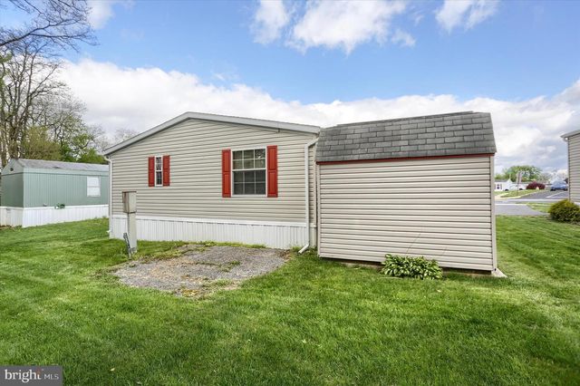 19 BEECHWOOD DR, Dillsburg, PA 17019