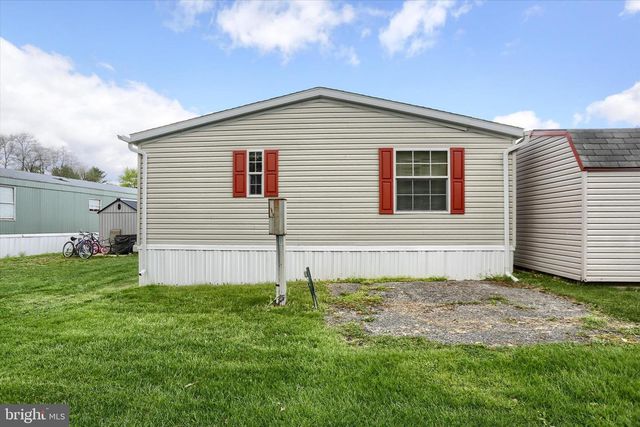 19 BEECHWOOD DR, Dillsburg, PA 17019