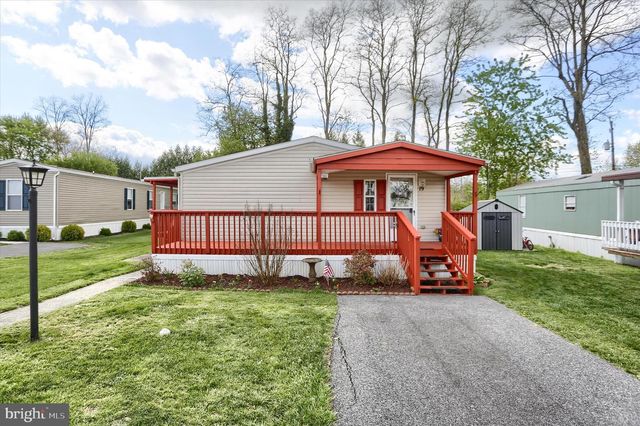 19 BEECHWOOD DR, Dillsburg, PA 17019