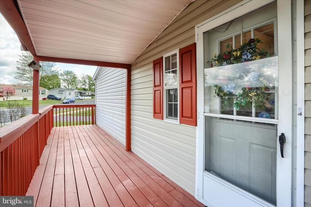 19 BEECHWOOD DR, Dillsburg, PA 17019
