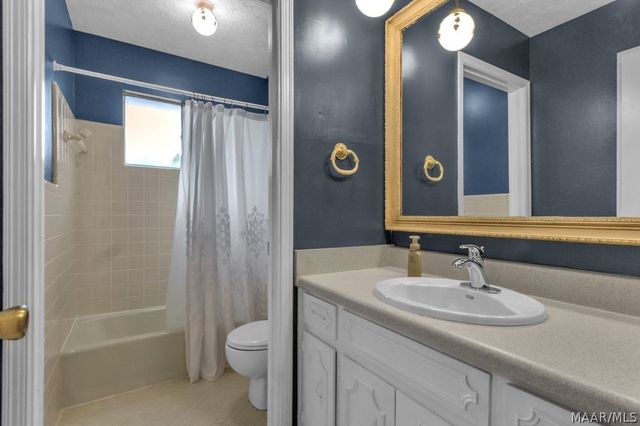 562 Larkin Lane, Montgomery, AL 36109