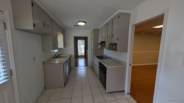 562 Larkin Lane, Montgomery, AL 36109