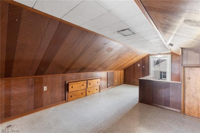 403 High Grove Boulevard, Akron, OH 44312