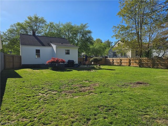 403 High Grove Boulevard, Akron, OH 44312