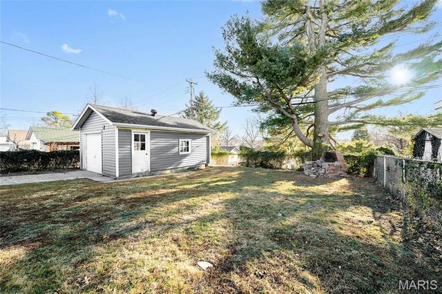 8014 Morgan Ford Road, St Louis, MO 63123