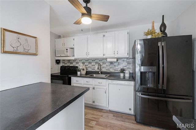 8014 Morgan Ford Road, St Louis, MO 63123