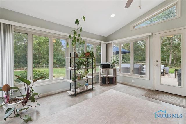 831 Whitehorse Court, Perrysburg, OH 43551