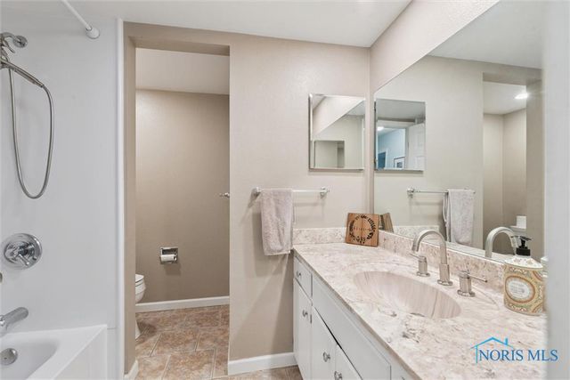 831 Whitehorse Court, Perrysburg, OH 43551