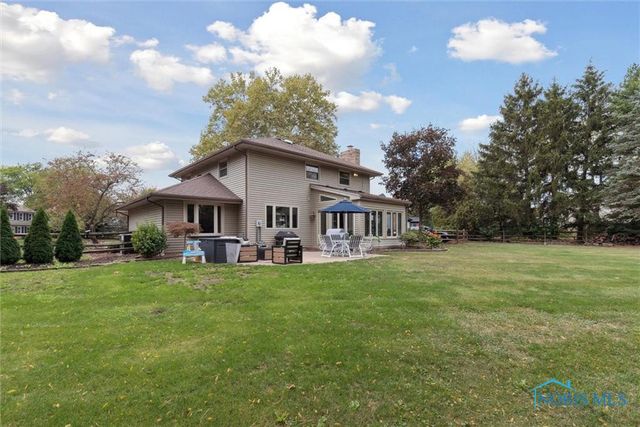 831 Whitehorse Court, Perrysburg, OH 43551