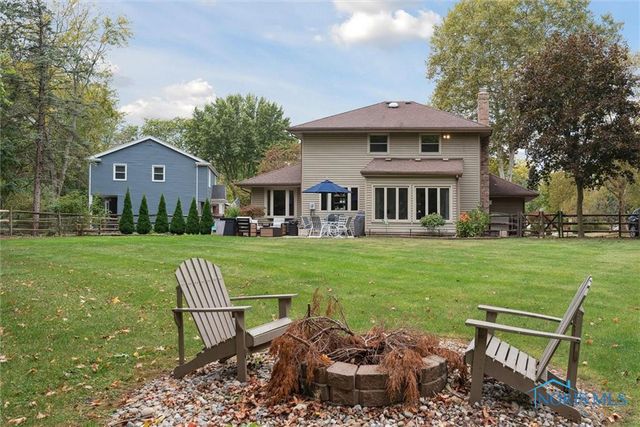 831 Whitehorse Court, Perrysburg, OH 43551