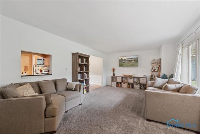 831 Whitehorse Court, Perrysburg, OH 43551