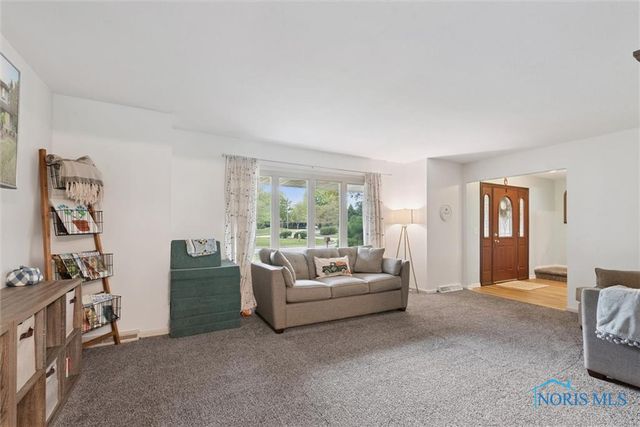 831 Whitehorse Court, Perrysburg, OH 43551