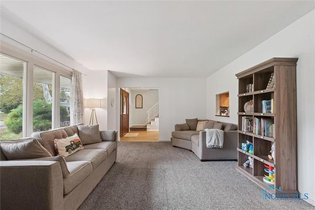 831 Whitehorse Court, Perrysburg, OH 43551