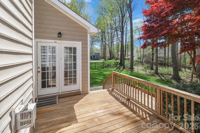158 Forest Walk Way, Mooresville, NC 28115