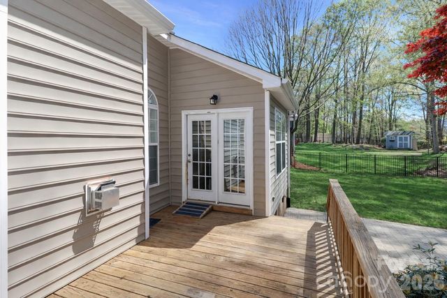 158 Forest Walk Way, Mooresville, NC 28115