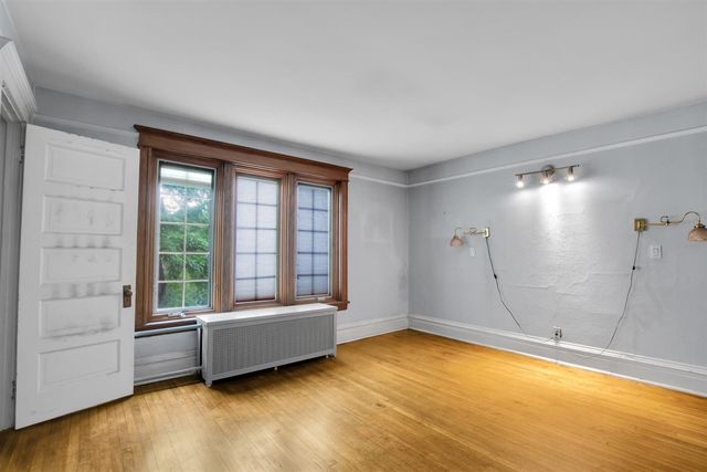 2244 N Maplewood Avenue, Chicago, IL 60647