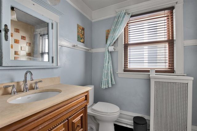 2244 N Maplewood Avenue, Chicago, IL 60647