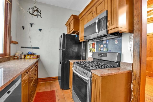 2244 N Maplewood Avenue, Chicago, IL 60647