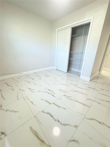 8160 SW 6th St, North Lauderdale, FL 33068