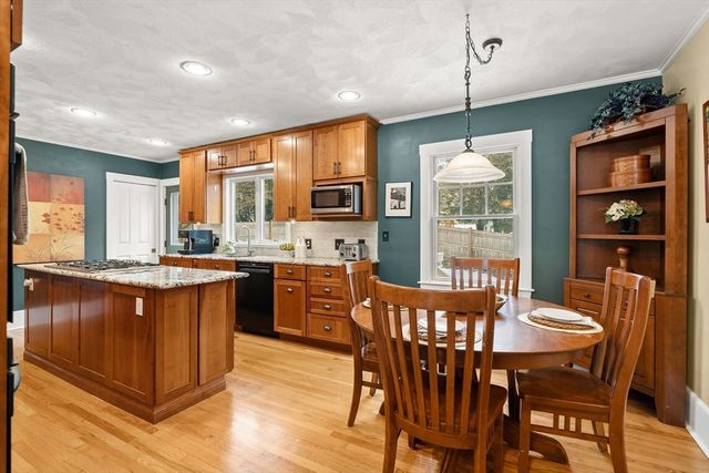 15 College Ave, Arlington, MA 02474