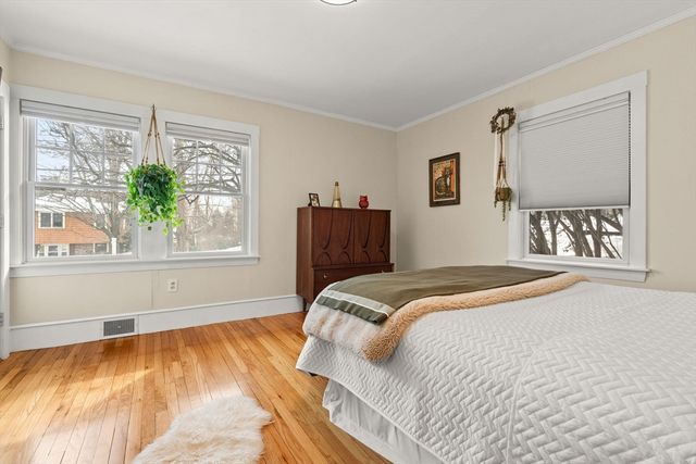 15 College Ave, Arlington, MA 02474