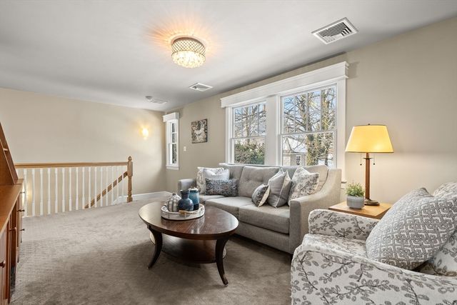 15 College Ave, Arlington, MA 02474