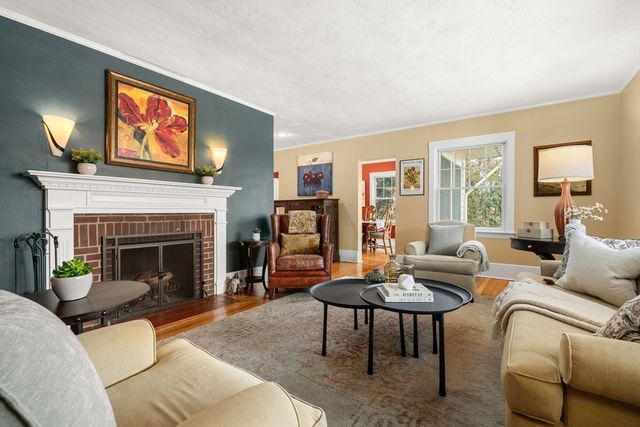 15 College Ave, Arlington, MA 02474