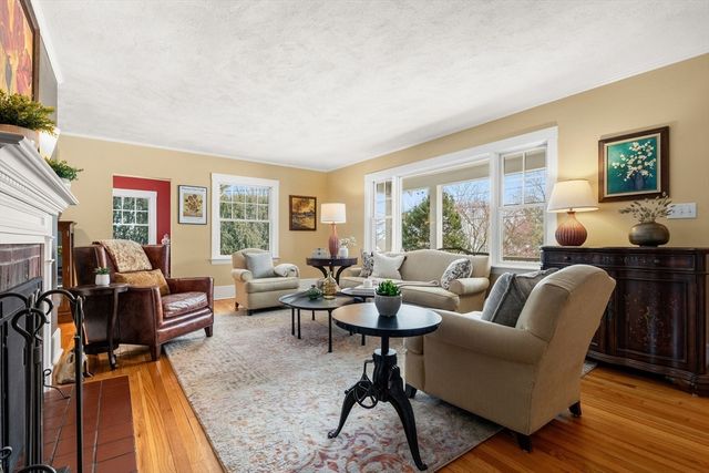 15 College Ave, Arlington, MA 02474