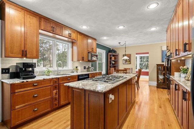 15 College Ave, Arlington, MA 02474