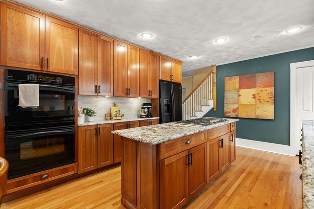 15 College Ave, Arlington, MA 02474