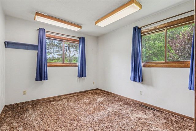 16791 De Avenue, Augusta, MI 49012