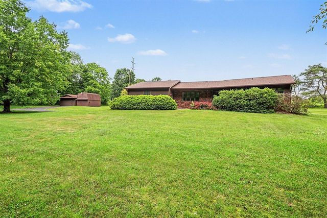 16791 De Avenue, Augusta, MI 49012