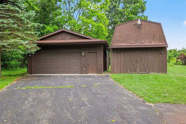 16791 De Avenue, Augusta, MI 49012