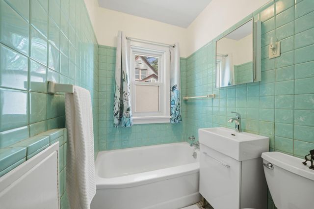 10901 Russell Avenue S, Bloomington, MN 55431