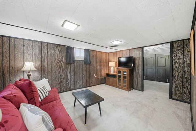 10901 Russell Avenue S, Bloomington, MN 55431