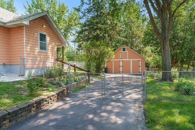 10901 Russell Avenue S, Bloomington, MN 55431