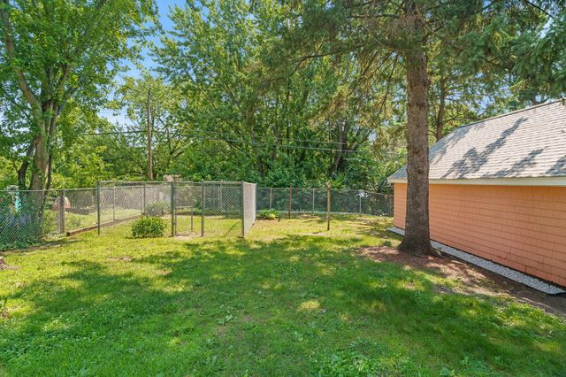 10901 Russell Avenue S, Bloomington, MN 55431