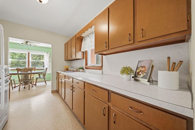10901 Russell Avenue S, Bloomington, MN 55431