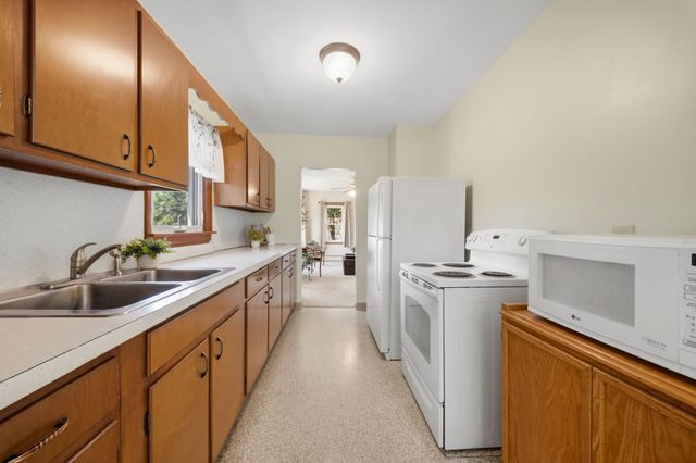 10901 Russell Avenue S, Bloomington, MN 55431