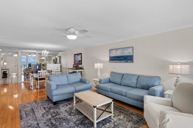 2900 GULF BOULEVARD 211, Belleair Beach, FL 33786