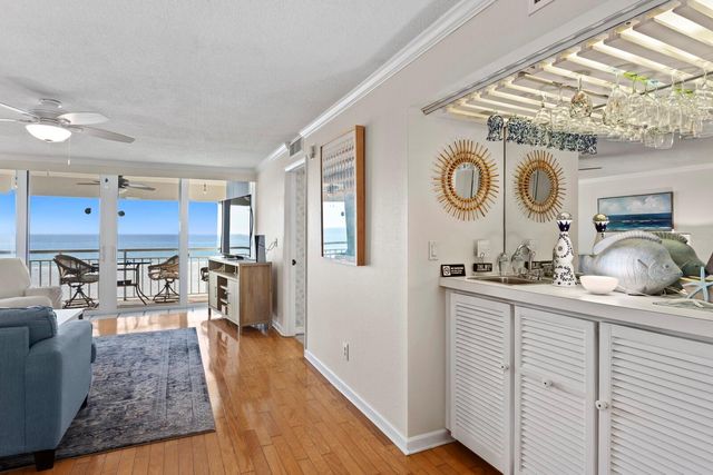 2900 GULF BOULEVARD 211, Belleair Beach, FL 33786