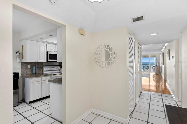 2900 GULF BOULEVARD 211, Belleair Beach, FL 33786