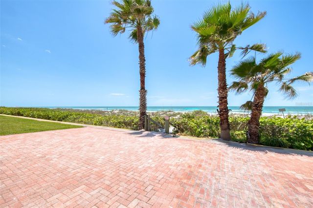 2900 GULF BOULEVARD 211, Belleair Beach, FL 33786