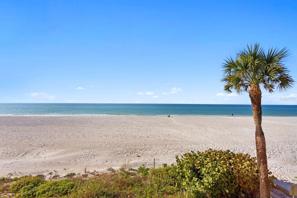 2900 GULF BOULEVARD 211, Belleair Beach, FL 33786