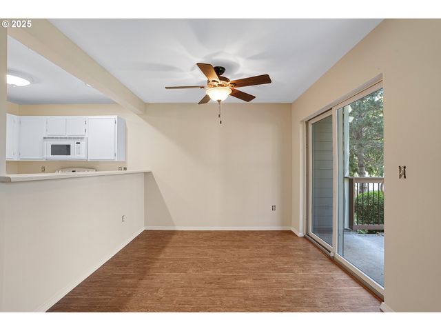 7145 Sw SAGERT St 103, Tualatin, OR 97062