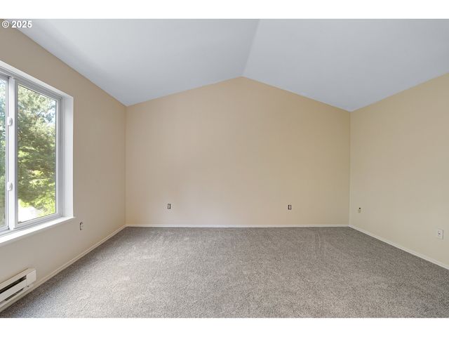 7145 Sw SAGERT St 103, Tualatin, OR 97062