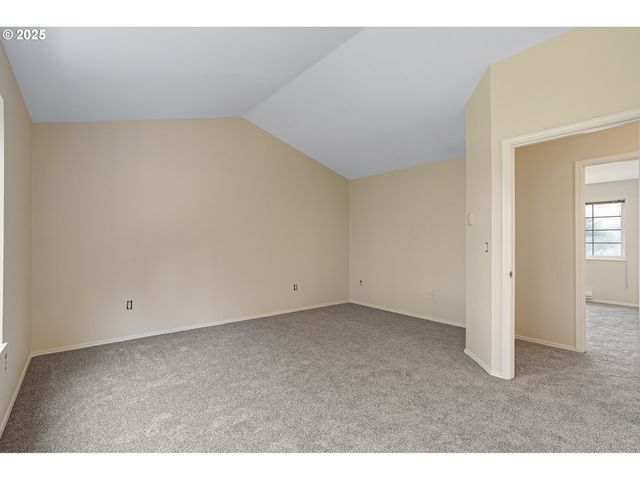 7145 Sw SAGERT St 103, Tualatin, OR 97062