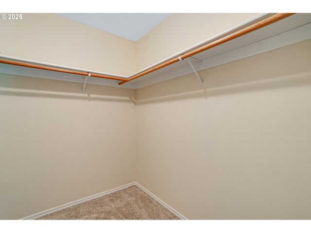 7145 Sw SAGERT St 103, Tualatin, OR 97062