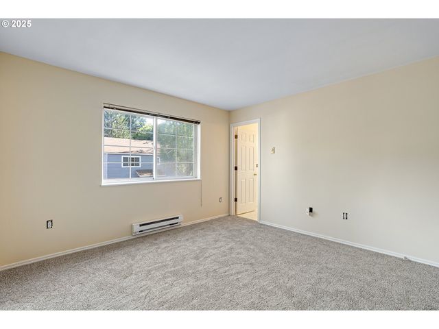 7145 Sw SAGERT St 103, Tualatin, OR 97062