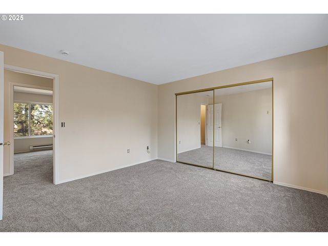 7145 Sw SAGERT St 103, Tualatin, OR 97062